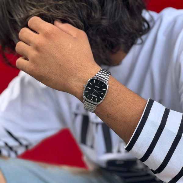 Gasiq Budget Analog Quartz Watch โ Premium Style at a Budget Price - Black