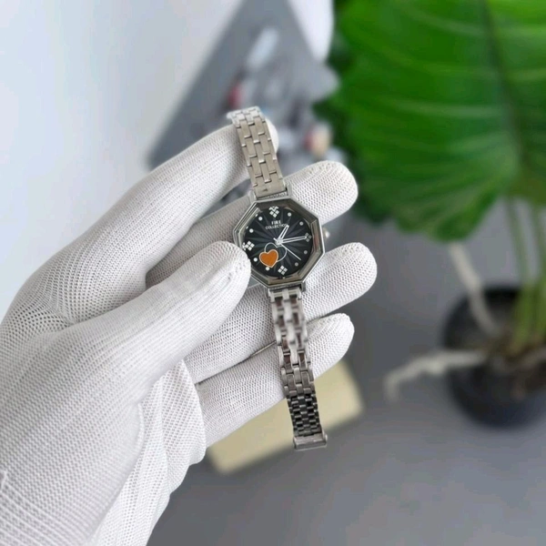 Fire Budget Analog Quartz Watch β Premium Style at a Budget Price - Gray