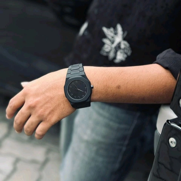 Arabic Aura Quartz Men's Watch | Date Display | Arabic Numerals  - Black