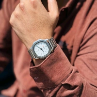 Most Demanded Trackon Quartz Movement Watch With High Quality Strap Best finishing Body & Case - SRB1