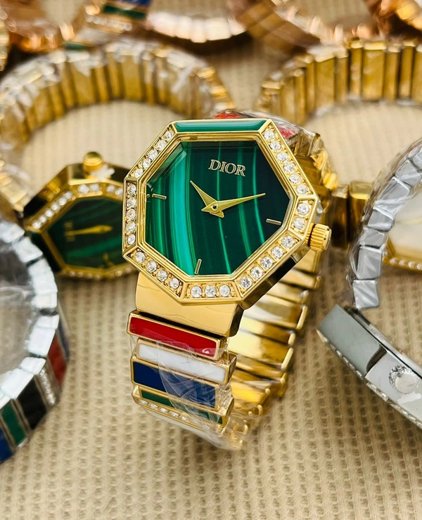 DIOR👉🏽 For Women👉🏽 Gem DIOR - White