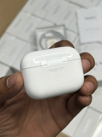 *Apple AIRPODS Pro* - White