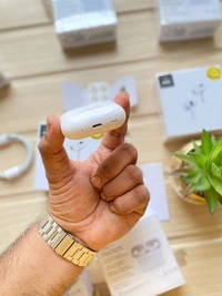 APPLE AIRPODS PRO 2nd Generation MADE IN USA WITH STEM VOLUME CONT - White