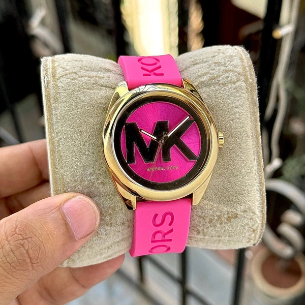 MICHAEL KORS JANELLE β FIERCE. BOLD. ICONIC - Black