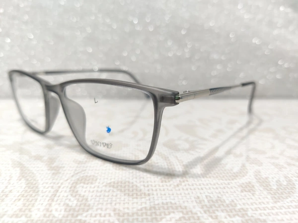 Universal 32801 - Martini, 52