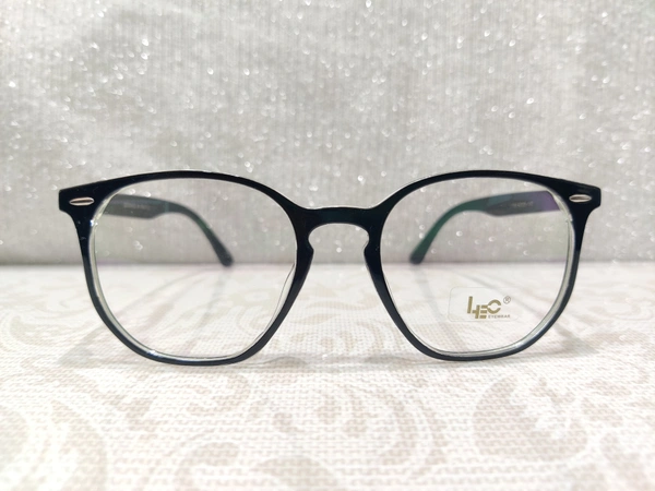 Leo 106 - Black, 52
