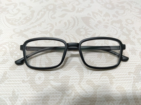 Unbreakable 8244 - Black, 47