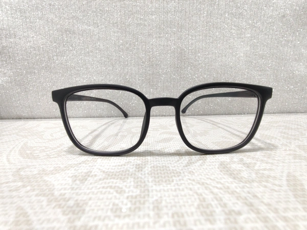 Unbreakable 8243 - Black, 47