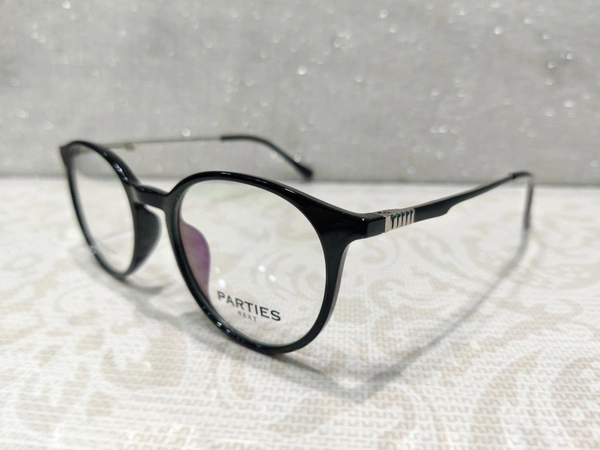 Parties 1107 - Black, 48