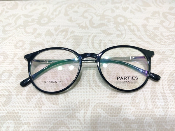 Parties 1107 - Black, 48