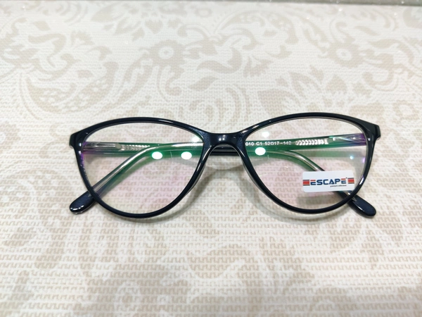 Escape 2010 - Black, 52