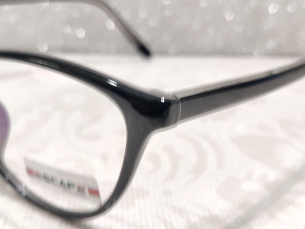 Escape 2010 - Black, 52