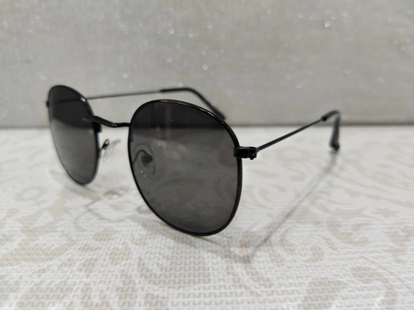 G 001 - Black