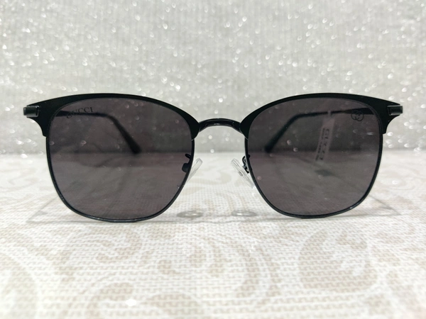 Gucci 705 - Black