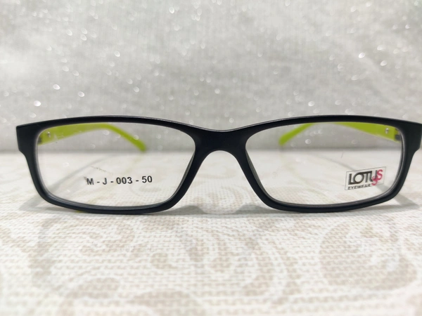 Lotus 003 - Black, 50