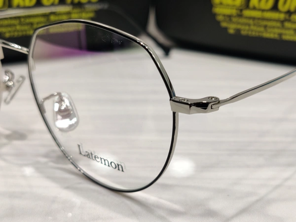 Latemon Titanium 5695 - Black, 52