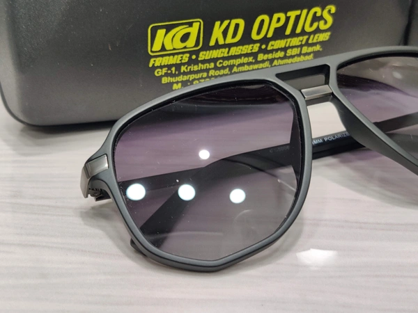 Fiction Polarized 5006 - Black