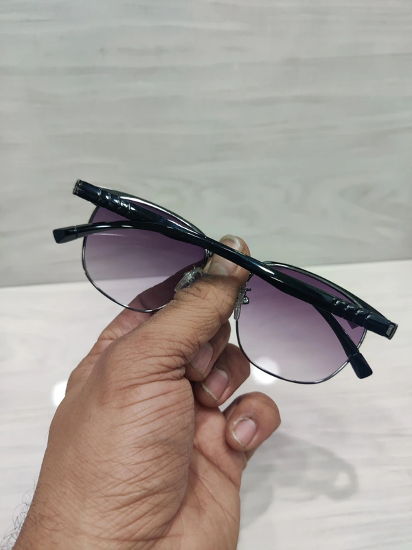 B80 688 - Dove Gray, 54