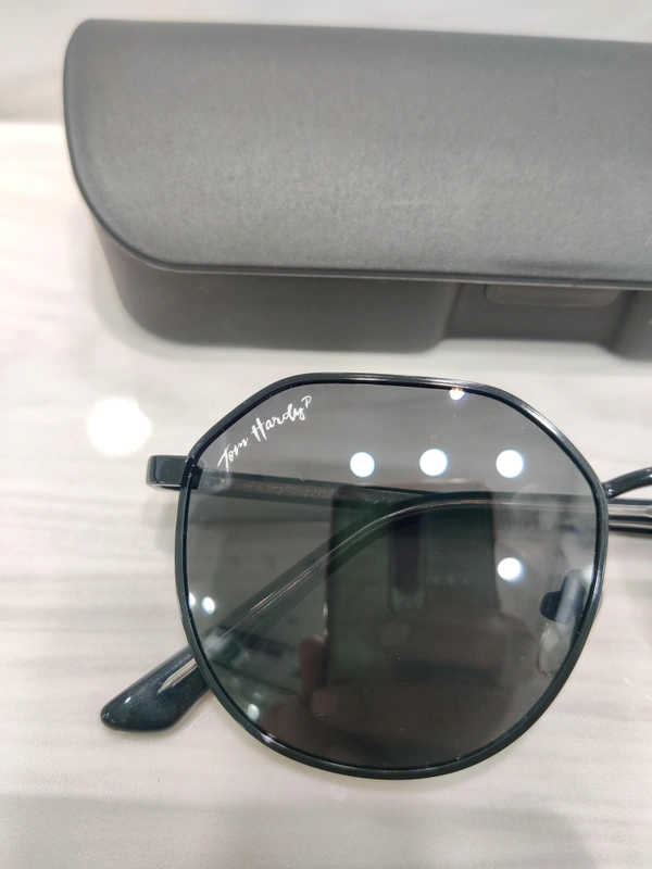 Tom Hardy Polarized 6008 - Black, 52