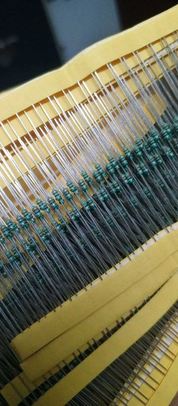 3.3k ohm 1/8 watt resistor pack of 5 - r293