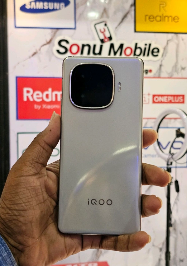 iQOO Neo 10R Fresh Condition Available Sonu Mobile World