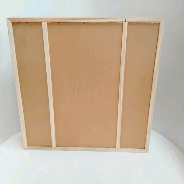 Kaleera,Varmala Preservation Pinewood Frame - 20/20/3"