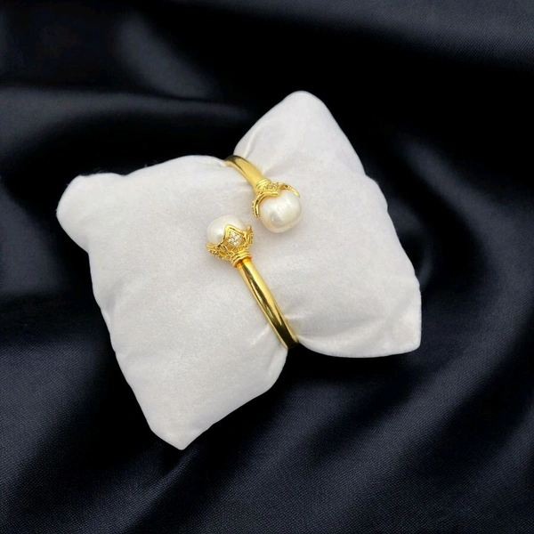 Pearl Bracelet - PB157 - Gold, White, Adjustable