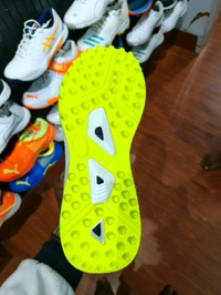 7T7T Cricket Shoes RUBBER SPIKE - 8, White