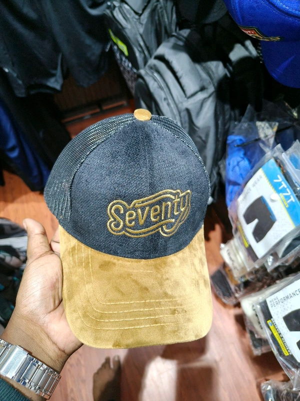 7T7T Champions Cap - Black