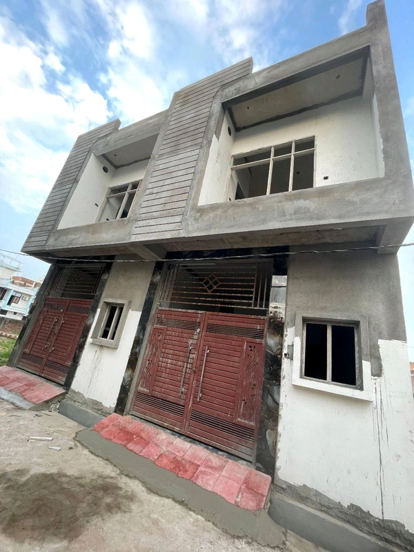 R Property  New 50 Gaj Duplex  - 15 By 30