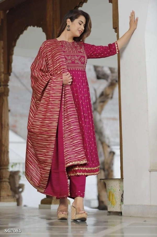 Three Piece Suit Collection* - M, Pink