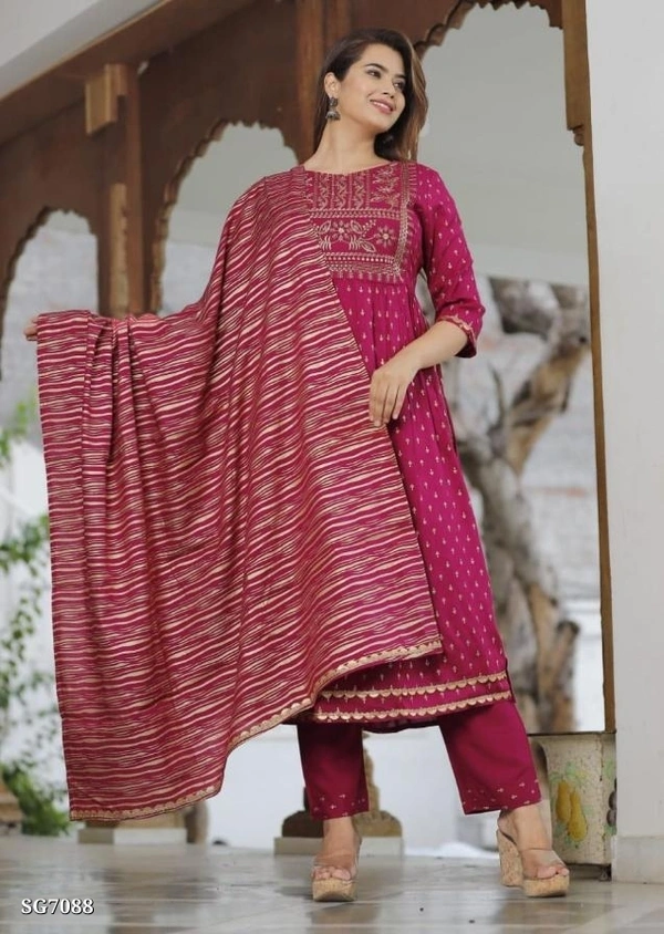 Three Piece Suit Collection* - M, Pink