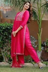 Beautiful Sequence Zari Computer Embroidered work With Kurti With Pant And Chifon Dupatta - Pink, L