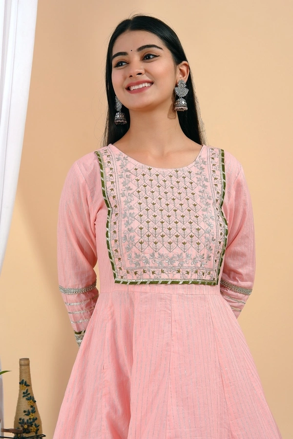 Premium heavy cotton lurex designer tire pattern gown with side slit detailed with heavy gota work all over. - Green Dupatta And Work, XL