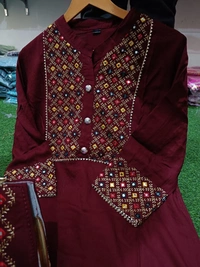 Beautiful Heavy Embroidery kurti with pant And beautiful matching Embroidery Bag 3 piece set - Maroon, L
