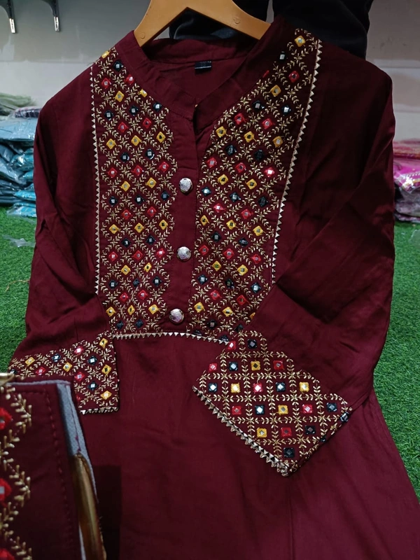 Beautiful Heavy Embroidery kurti with pant And beautiful matching Embroidery Bag 3 piece set - Maroon, XL