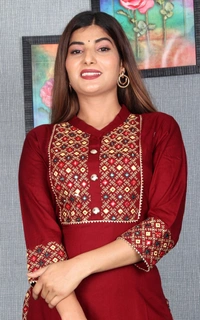 Beautiful Heavy Embroidery kurti with pant And beautiful matching Embroidery Bag 3 piece set - Maroon, XXL