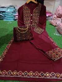 Beautiful Heavy Embroidery kurti with pant And beautiful matching Embroidery Bag 3 piece set - Maroon, XXL