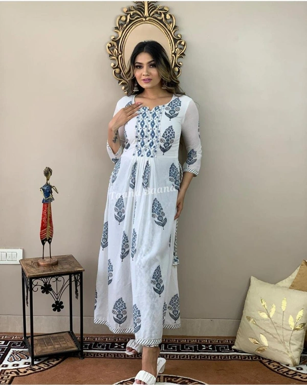 Look stylish in our new Hand Block print Long slit Cotton 60'60 kurta pant set for all day comfort - XXL, Blue