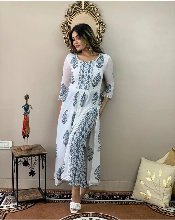 Look stylish in our new Hand Block print Long slit Cotton 60'60 kurta pant set for all day comfort - M, Blue