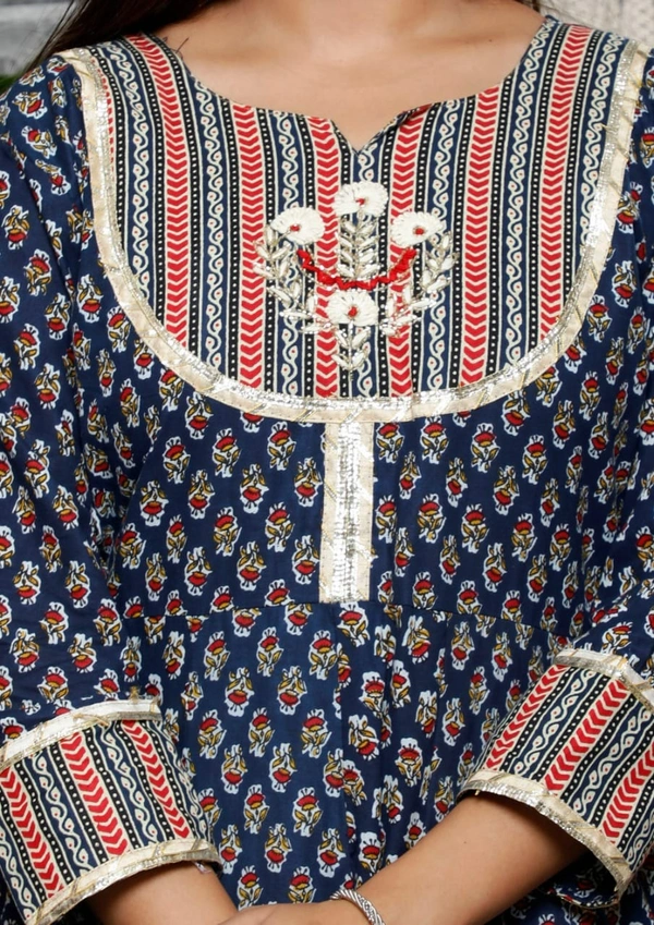 Beautiful Floral Printed Flairy Pattern Kurti with Full Length And Hand Butta In Front With Pant With Pant and Tie - Dye Dupatta - XXL