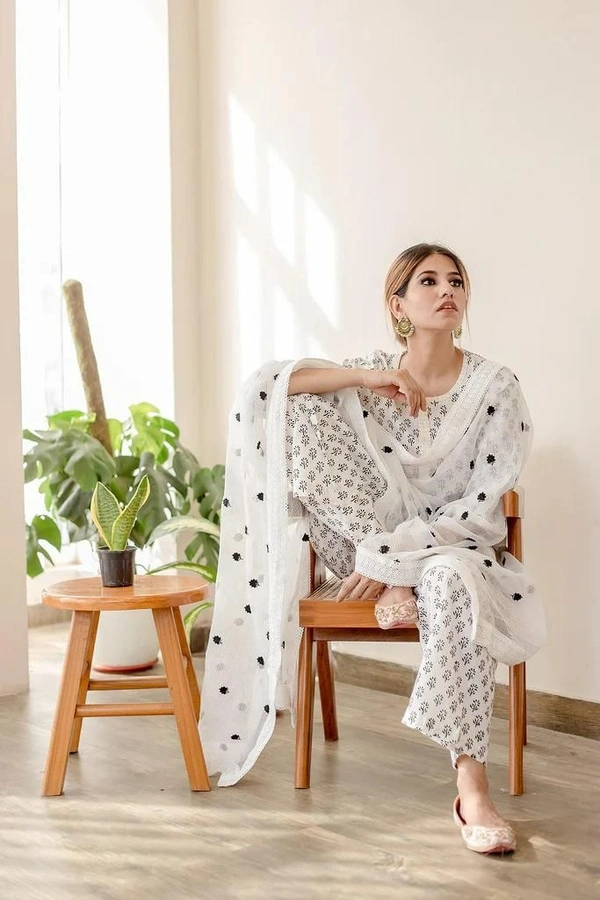 beautiful daisy white cotton hand printed kurti with lace work with plazo and kota doria dupatta - XXL