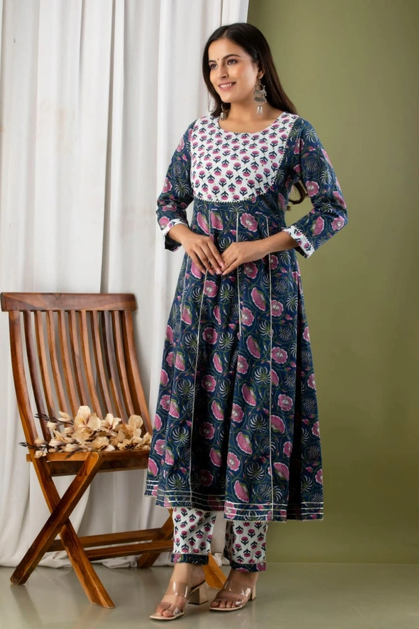 Anarkali kurti with pant and mulmul duppatta - XL