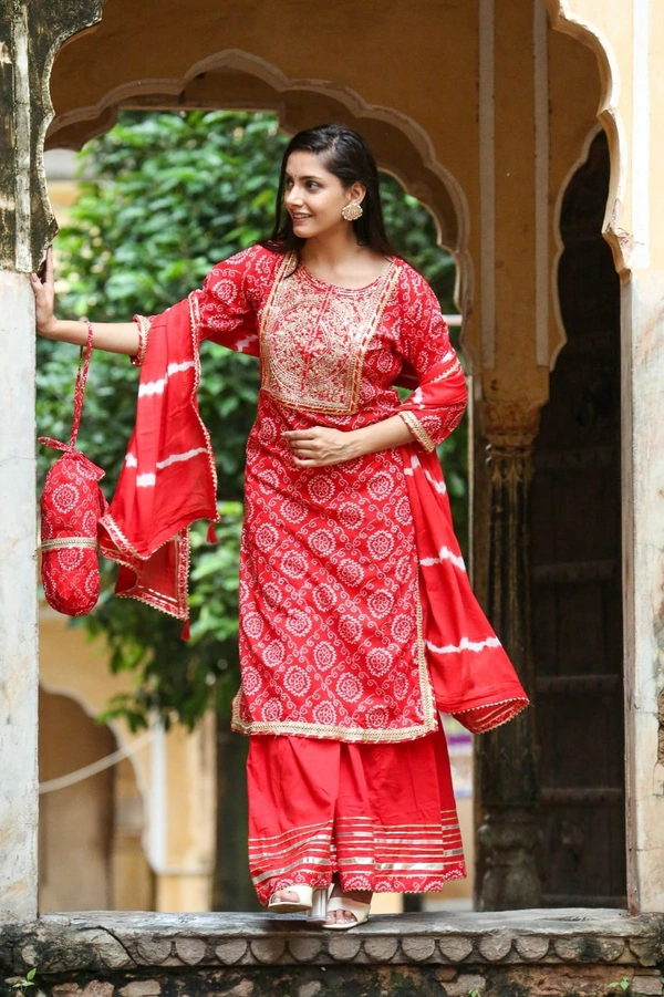 Celebrate the elegance of ethnic attire in this bandhani printed cotton kurti - XXL, Red