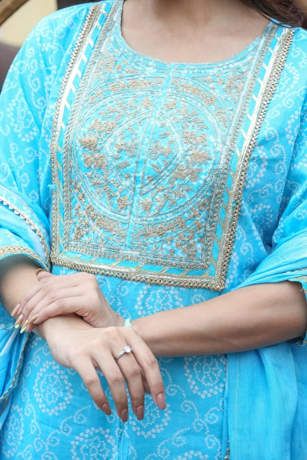 Celebrate the elegance of ethnic attire in this bandhani printed cotton kurti - L, Sky Blue