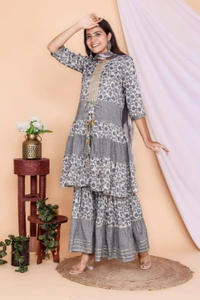 👗Front Side Cut Pattern Kurti With Sharara And Dupatta - XXL, Grey
