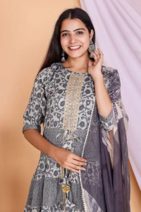 👗Front Side Cut Pattern Kurti With Sharara And Dupatta - XXL, Grey