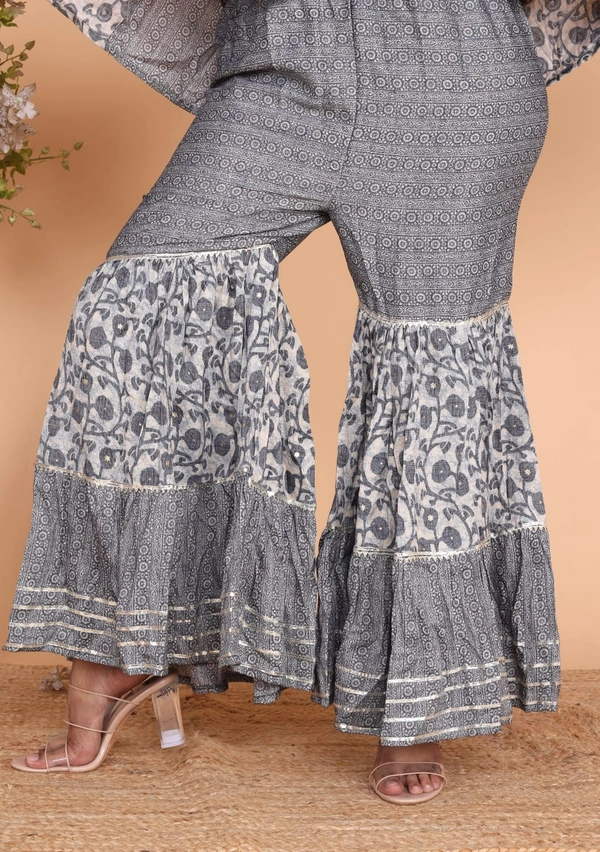 👗Front Side Cut Pattern Kurti With Sharara And Dupatta - XXXL, Grey