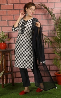 👗Beautiful printed cotton kurti , pant with dupatta - M