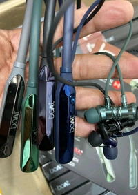 Boat Rockerz 682 Magnetic On Off Voice Changer Vibration Nackband 550 Hours